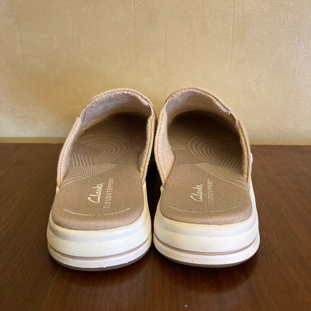 Clark’s Cloudsteppers Canvas Slip On Size 7.5 - image 2